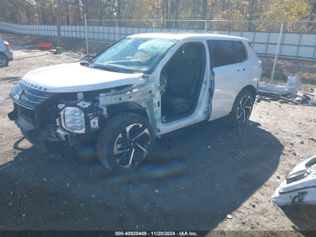 Photo 3 VIN: JA4J3VA84RZ055485 - MITSUBISHI OUTLANDER 