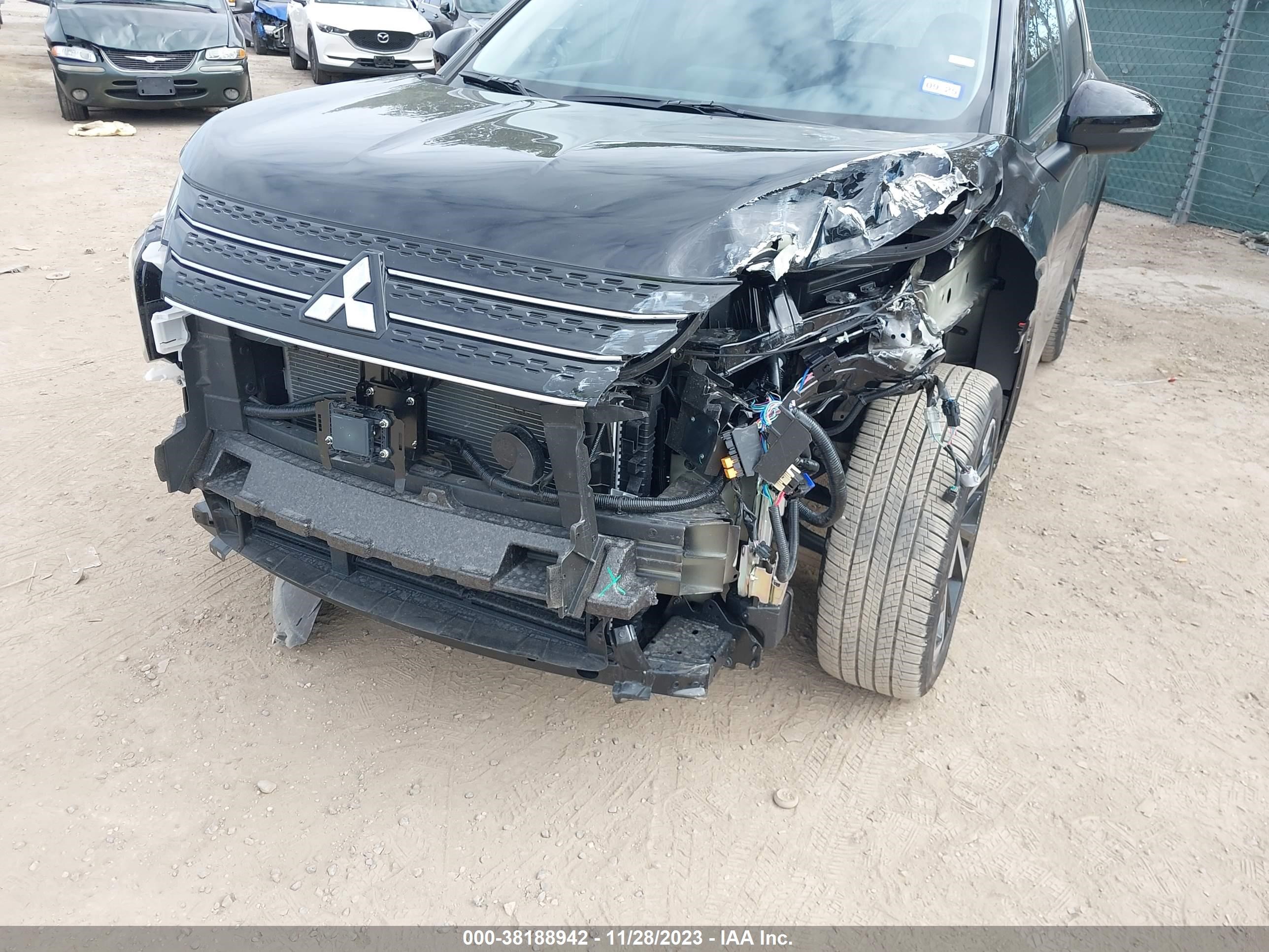 Photo 5 VIN: JA4J3VA86RZ014002 - MITSUBISHI OUTLANDER 