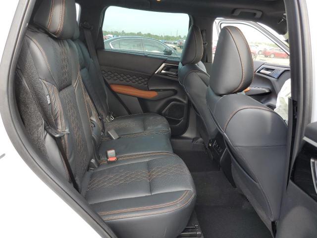 Photo 10 VIN: JA4J3VA88PZ028142 - MITSUBISHI OUTLANDER 