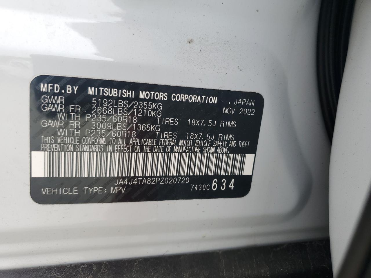 Photo 11 VIN: JA4J4TA82PZ020720 - MITSUBISHI OUTLANDER 