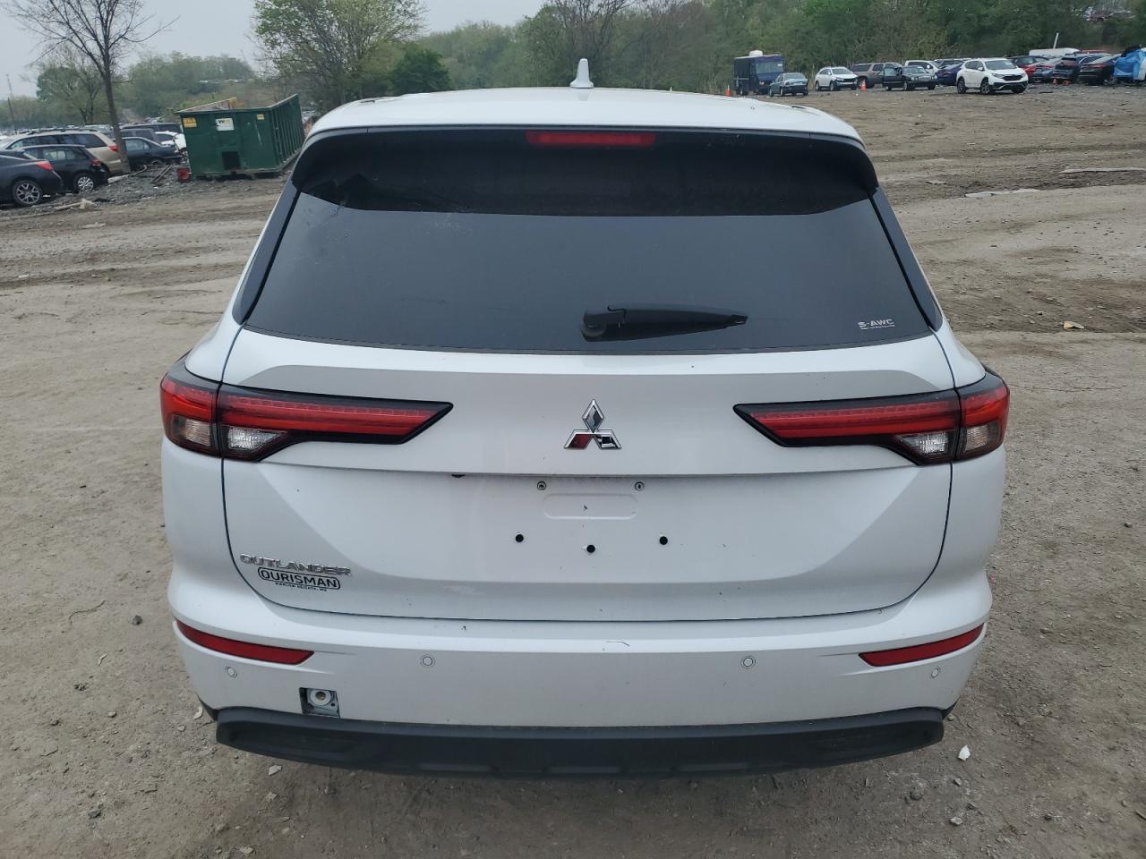 Photo 5 VIN: JA4J4TA82PZ020720 - MITSUBISHI OUTLANDER 