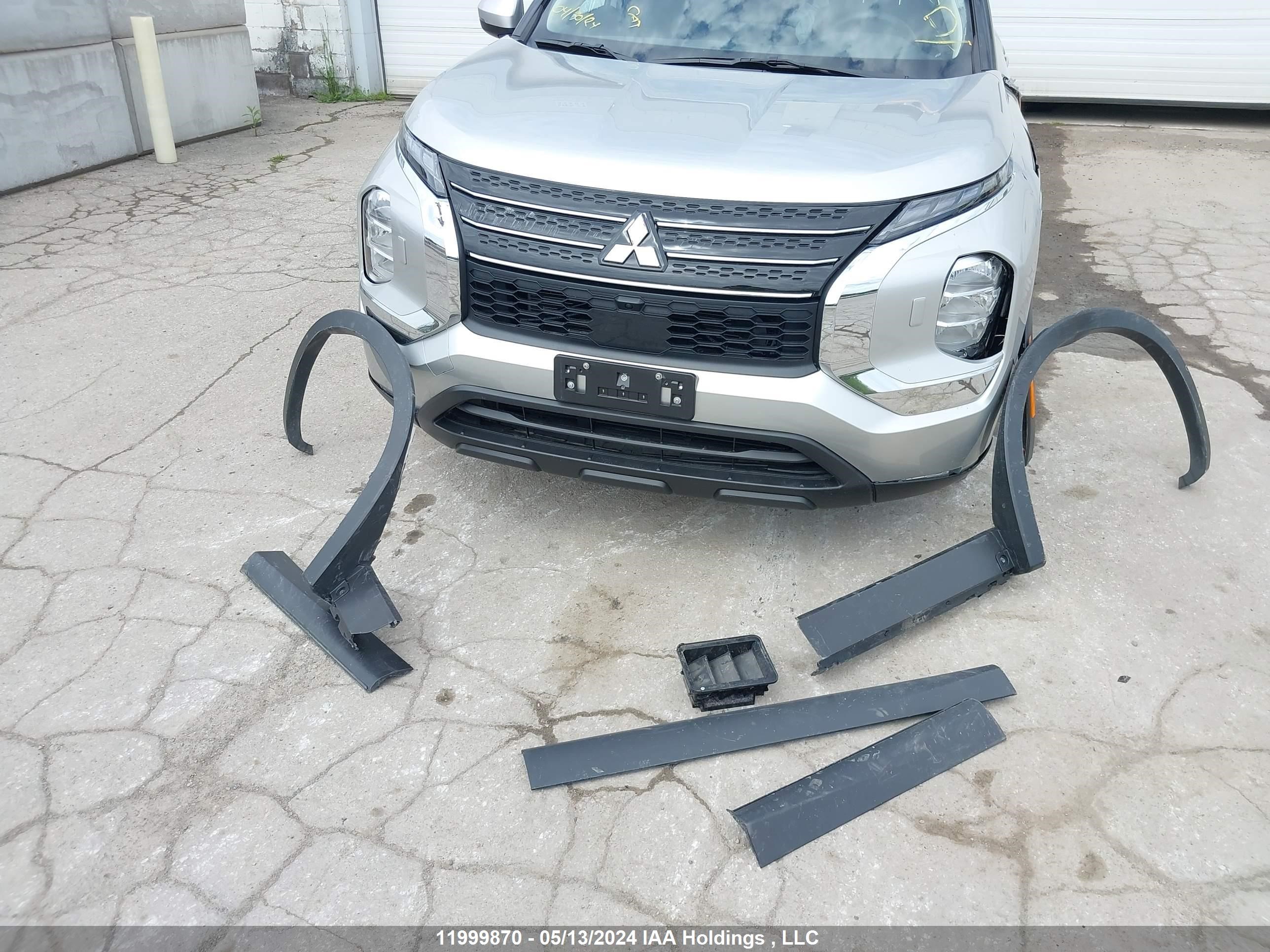 Photo 11 VIN: JA4J4TA83NZ616089 - MITSUBISHI OUTLANDER 