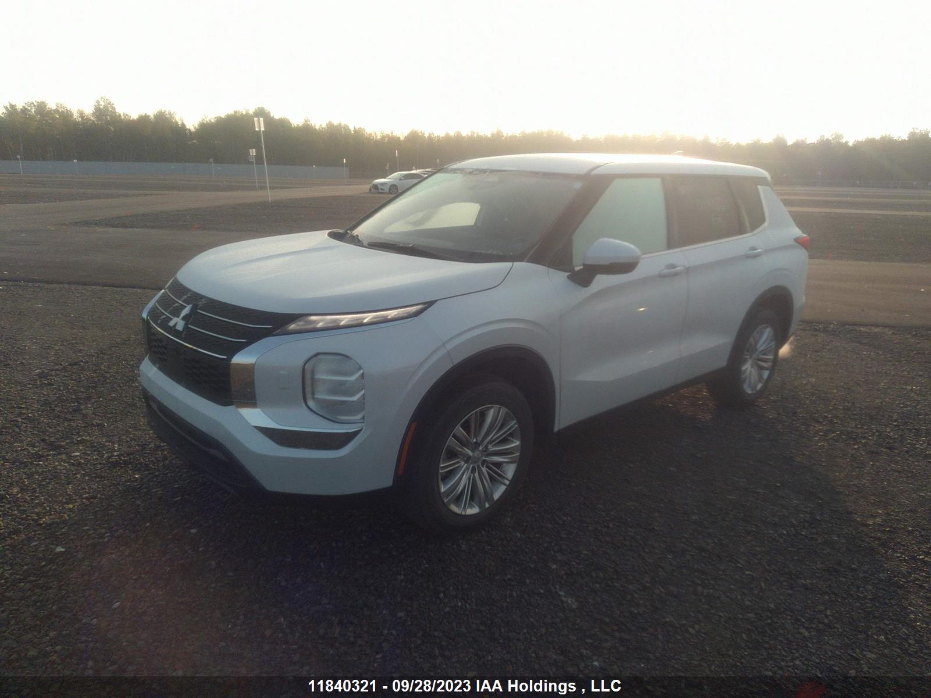 Photo 1 VIN: JA4J4TA84NZ614805 - MITSUBISHI OUTLANDER 