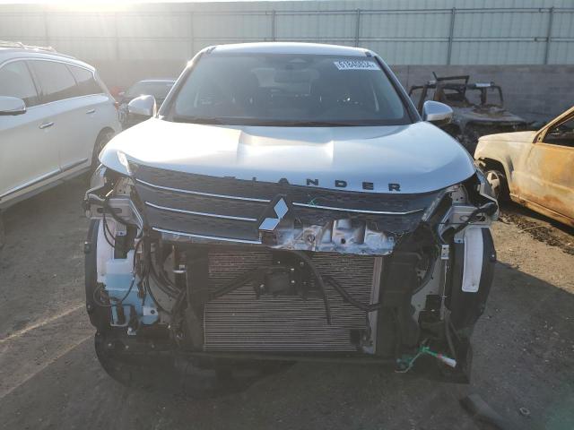 Photo 4 VIN: JA4J4TA84PZ033999 - MITSUBISHI OUTLANDER 