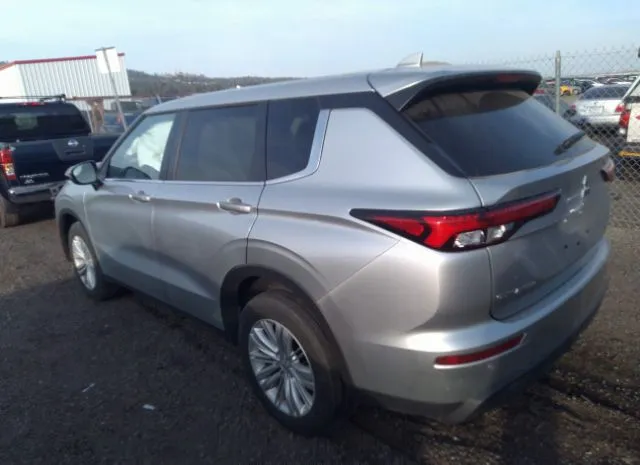 Photo 2 VIN: JA4J4TA89NZ015902 - MITSUBISHI OUTLANDER 