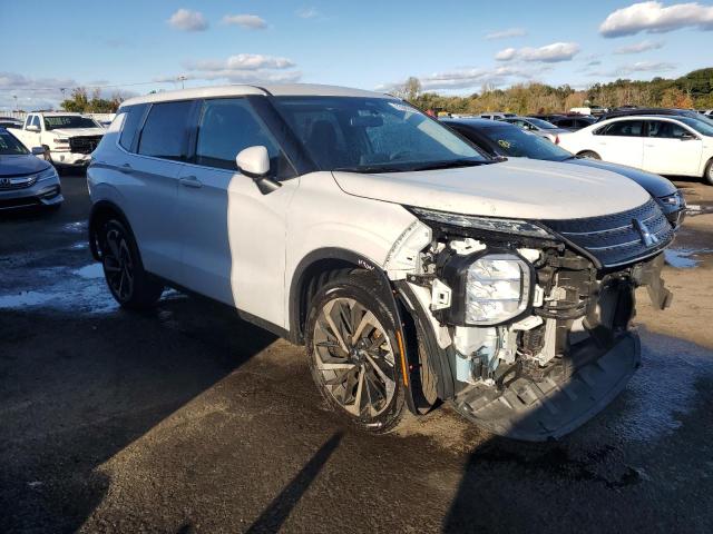 Photo 3 VIN: JA4J4TA89NZ035258 - MITSUBISHI OUTLANDER 