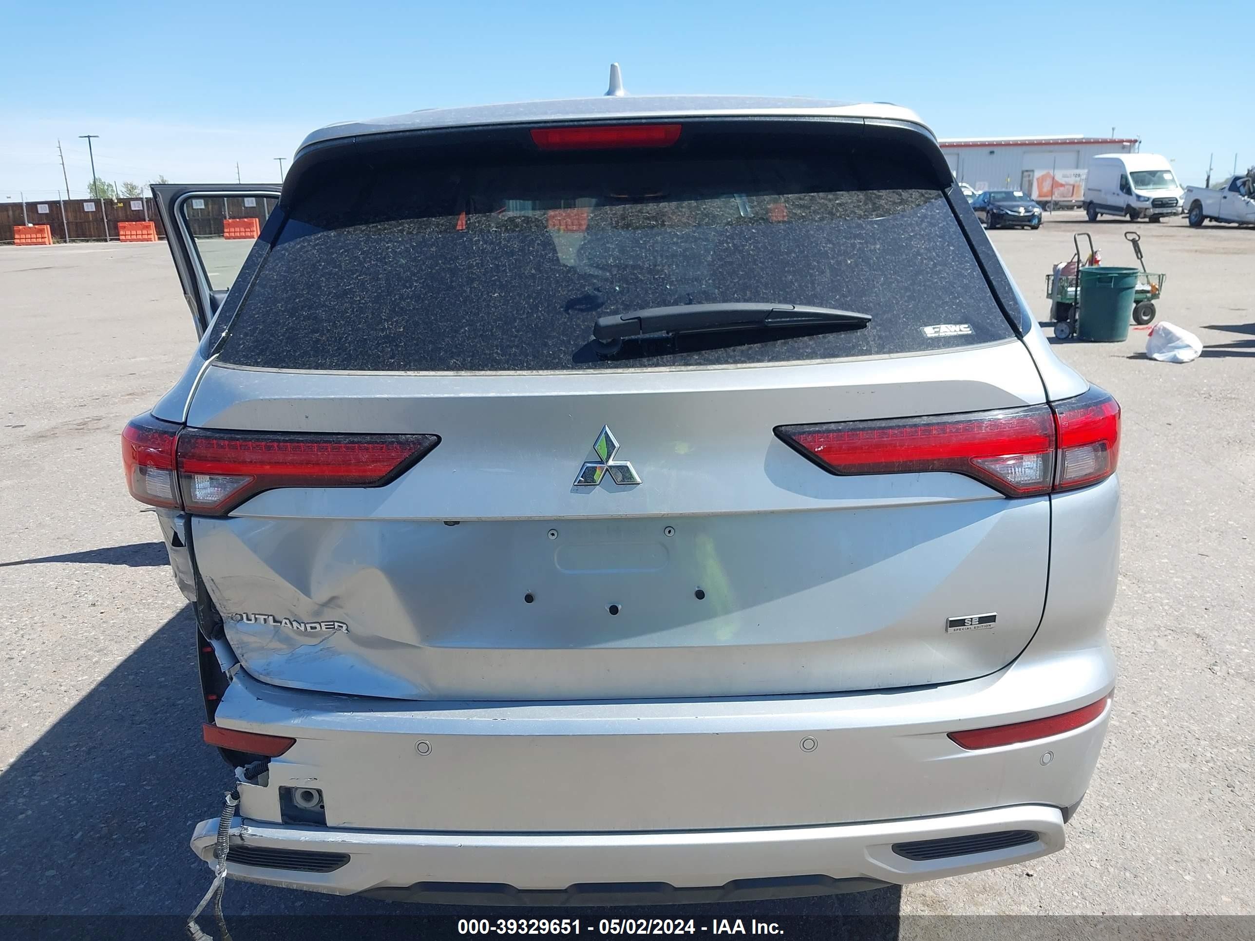 Photo 15 VIN: JA4J4UA80PZ025579 - MITSUBISHI OUTLANDER 