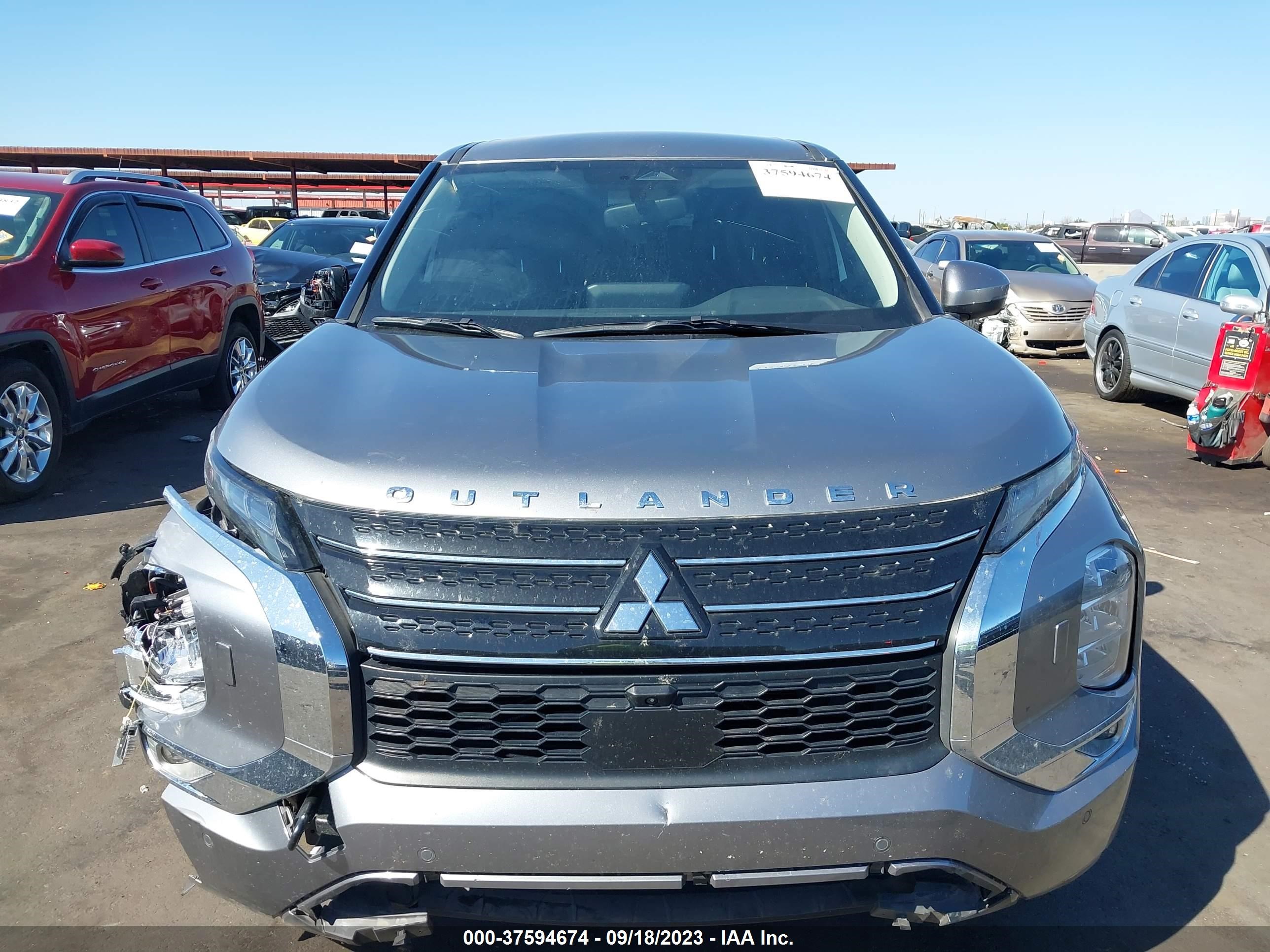 Photo 11 VIN: JA4J4UA81NZ016791 - MITSUBISHI OUTLANDER 