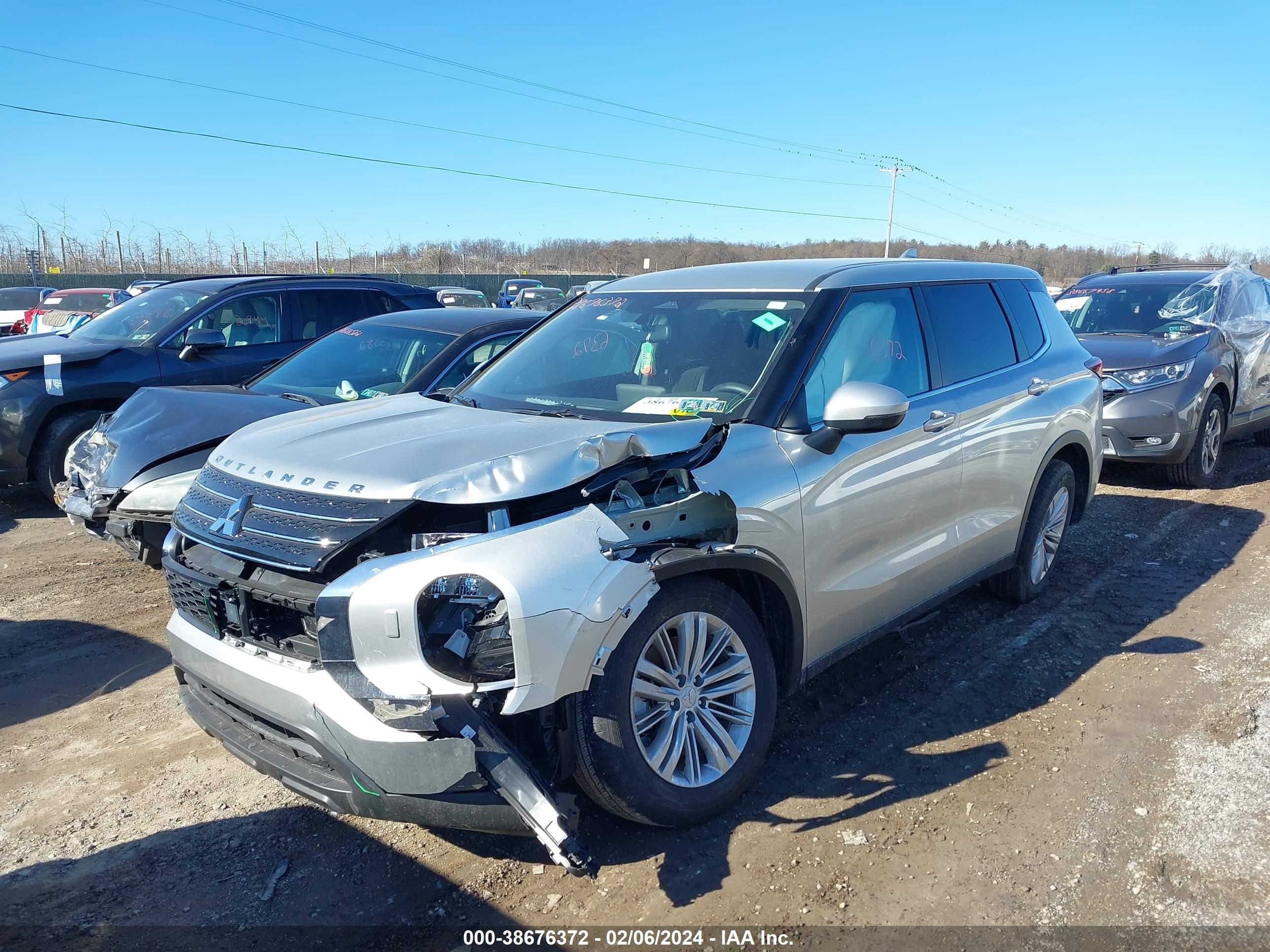 Photo 1 VIN: JA4J4UA82RZ004025 - MITSUBISHI OUTLANDER 