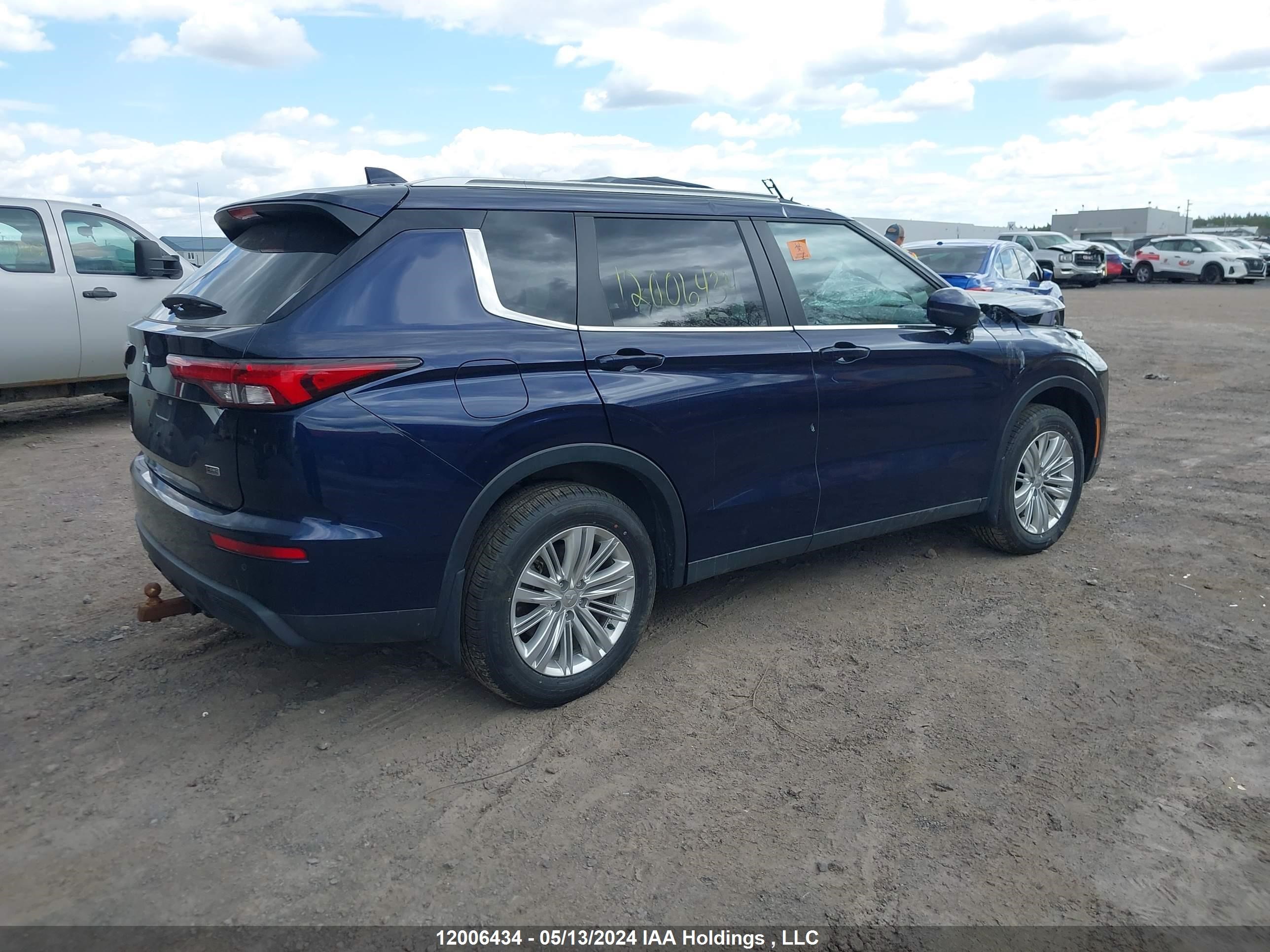 Photo 3 VIN: JA4J4UA82RZ605158 - MITSUBISHI OUTLANDER 