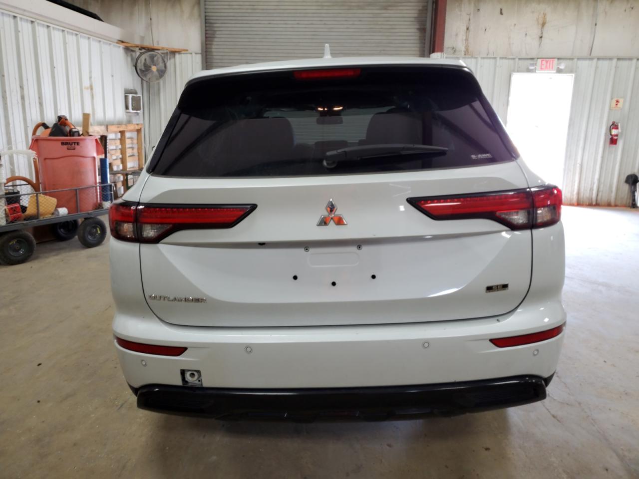 Photo 5 VIN: JA4J4UA83PZ034373 - MITSUBISHI OUTLANDER 