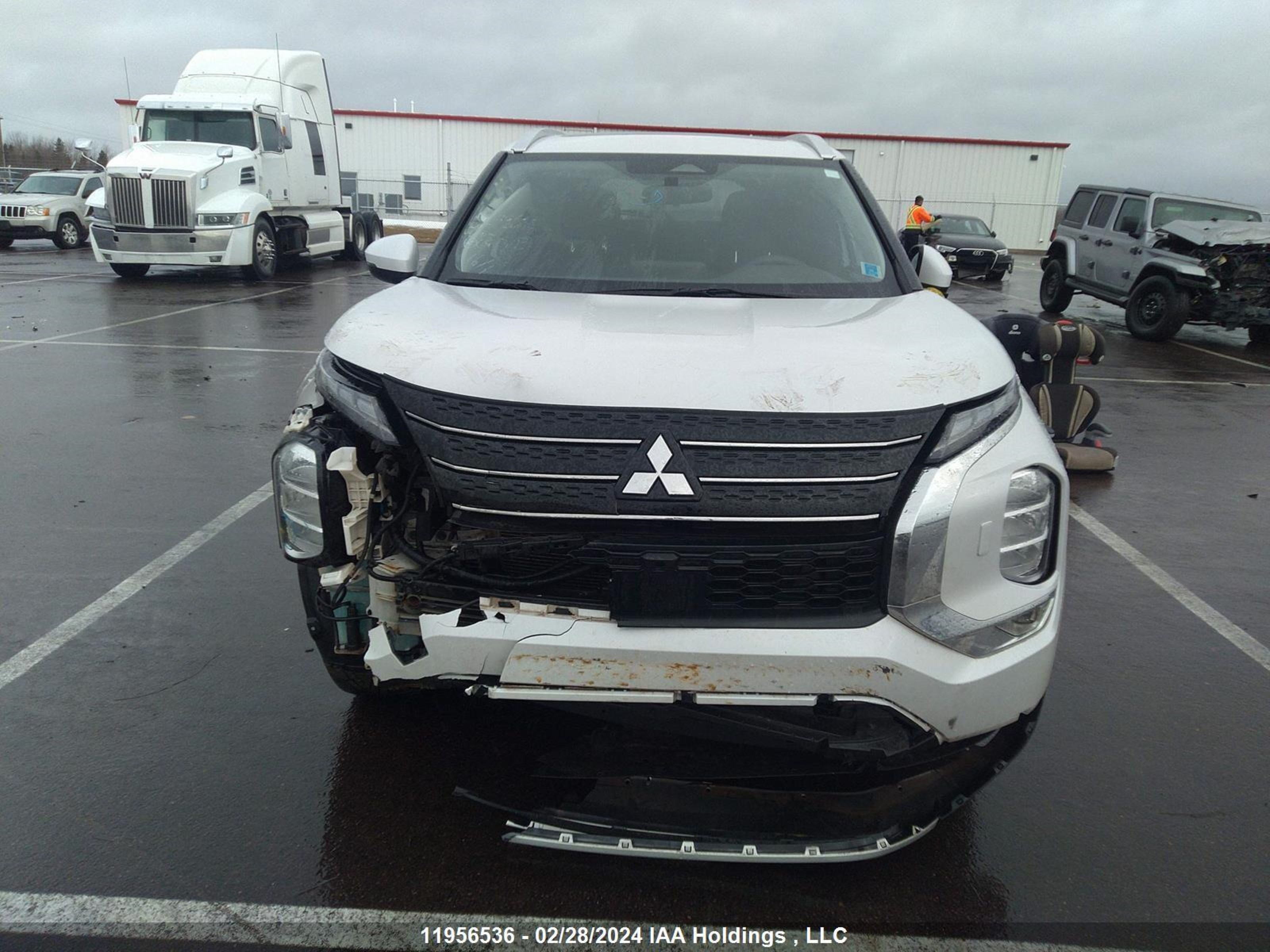 Photo 11 VIN: JA4J4UA84NZ615622 - MITSUBISHI OUTLANDER 