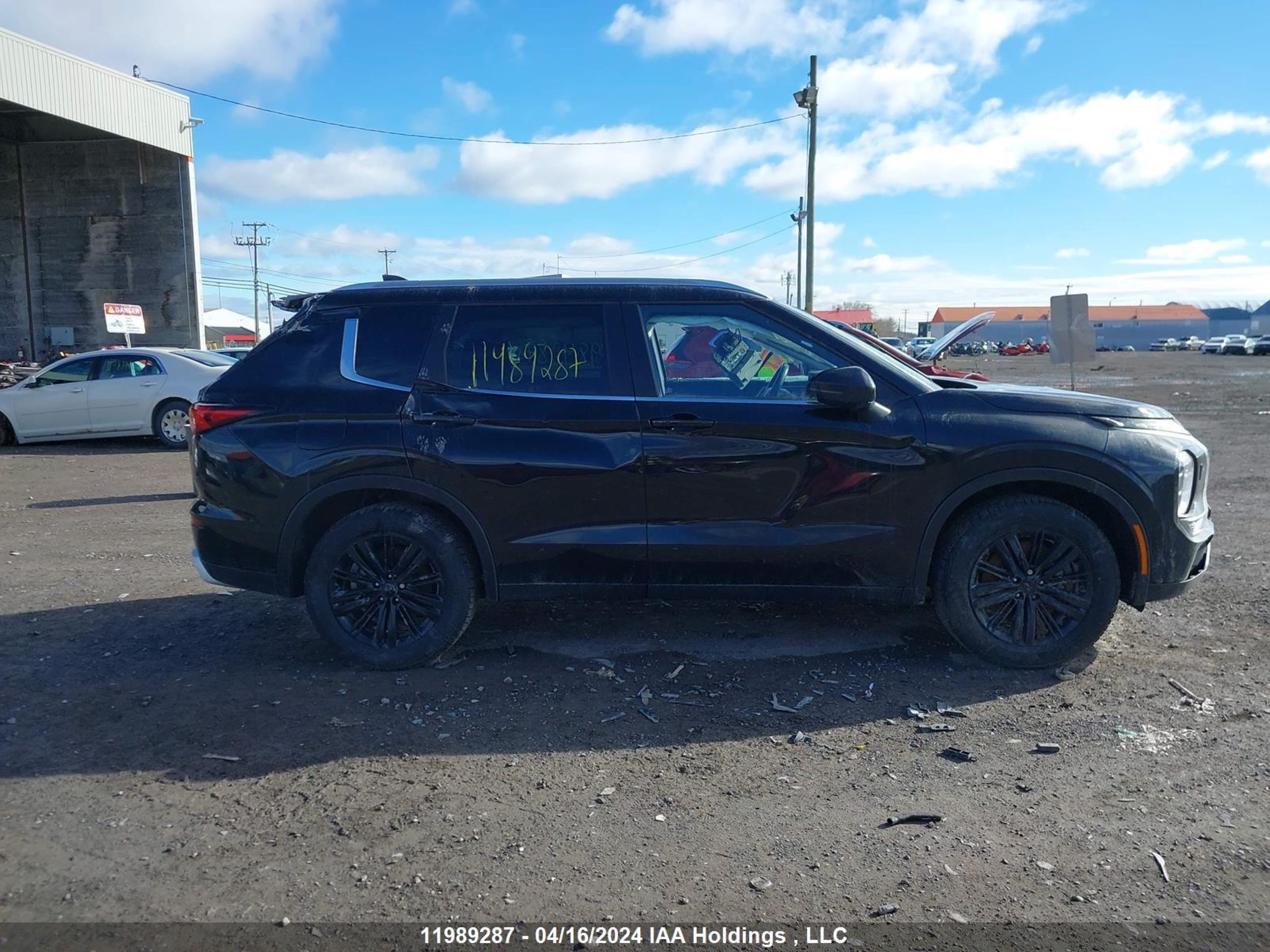 Photo 12 VIN: JA4J4UA86NZ615556 - MITSUBISHI OUTLANDER 