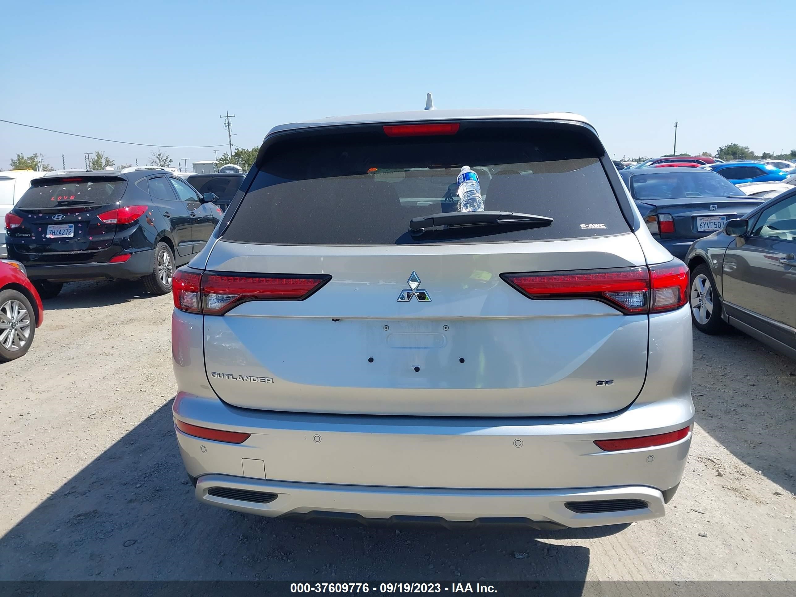 Photo 14 VIN: JA4J4UA86PZ019172 - MITSUBISHI OUTLANDER 