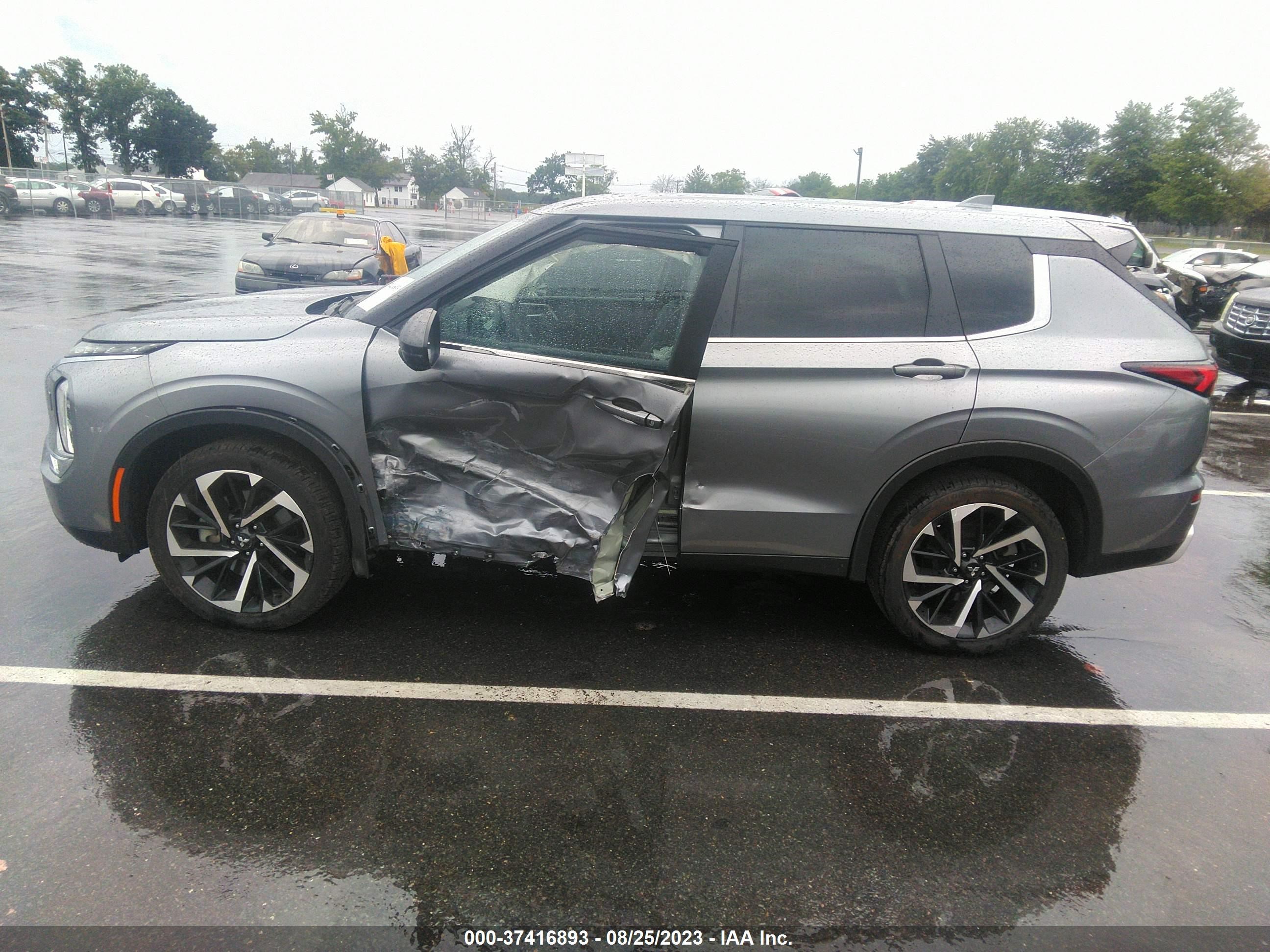 Photo 13 VIN: JA4J4UA87NZ039458 - MITSUBISHI OUTLANDER 