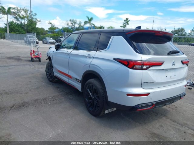 Photo 2 VIN: JA4J4UA87PZ033372 - MITSUBISHI OUTLANDER 