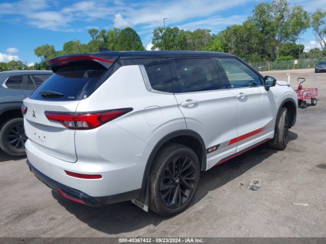 Photo 3 VIN: JA4J4UA87PZ033372 - MITSUBISHI OUTLANDER 