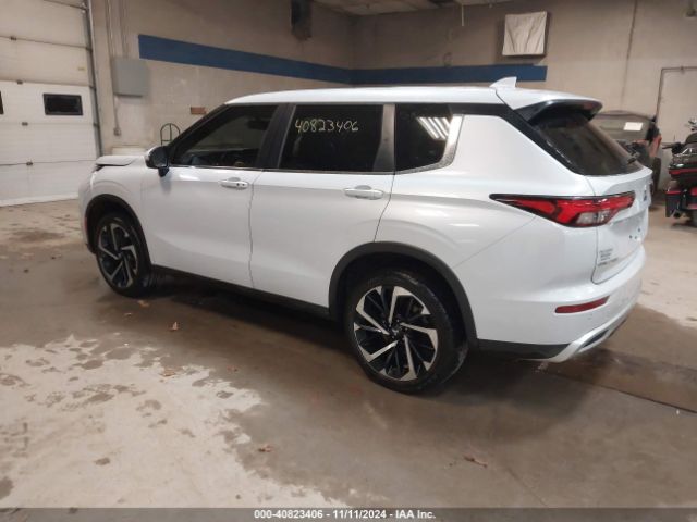 Photo 2 VIN: JA4J4UA8XPZ054829 - MITSUBISHI OUTLANDER 