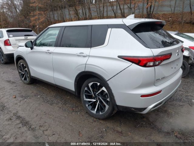 Photo 2 VIN: JA4J4VA80RZ047767 - MITSUBISHI OUTLANDER 