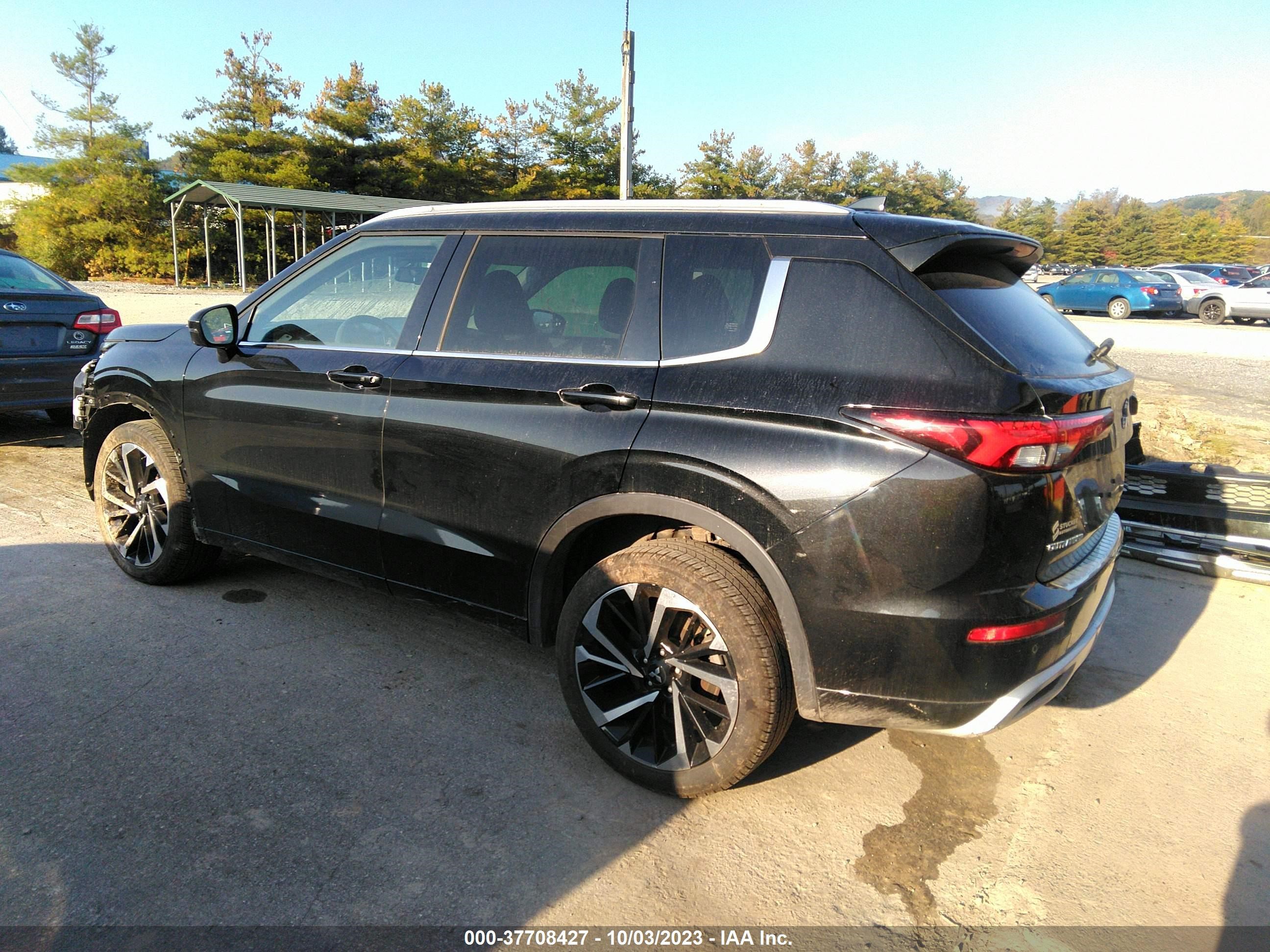 Photo 2 VIN: JA4J4VA81NZ062370 - MITSUBISHI OUTLANDER 