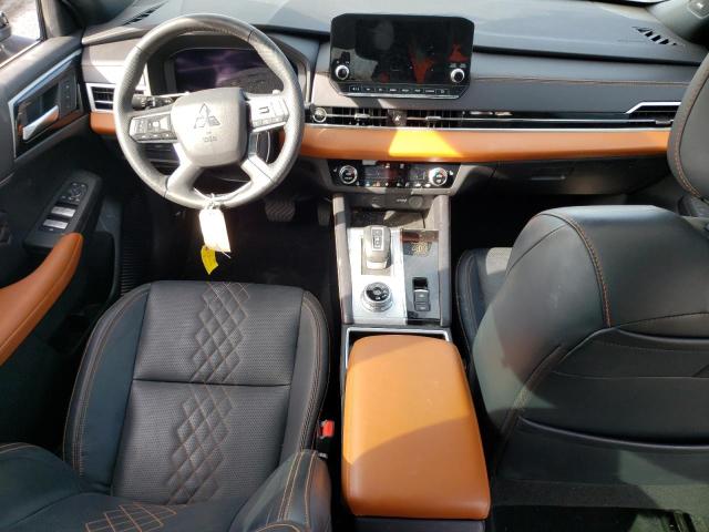 Photo 8 VIN: JA4J4VA81PZ017836 - MITSUBISHI OUTLANDER 