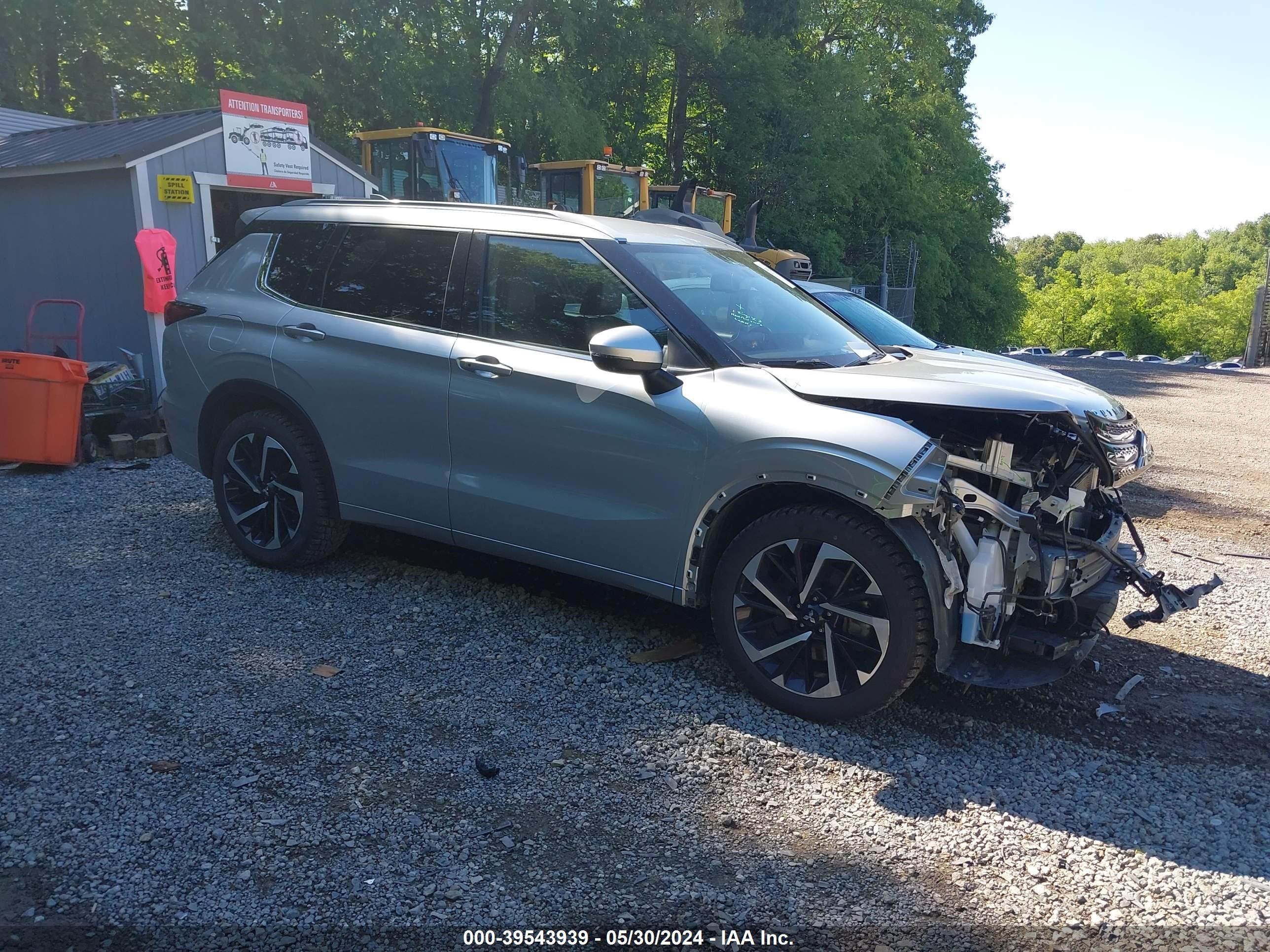 Photo 0 VIN: JA4J4VA83NZ072818 - MITSUBISHI OUTLANDER 