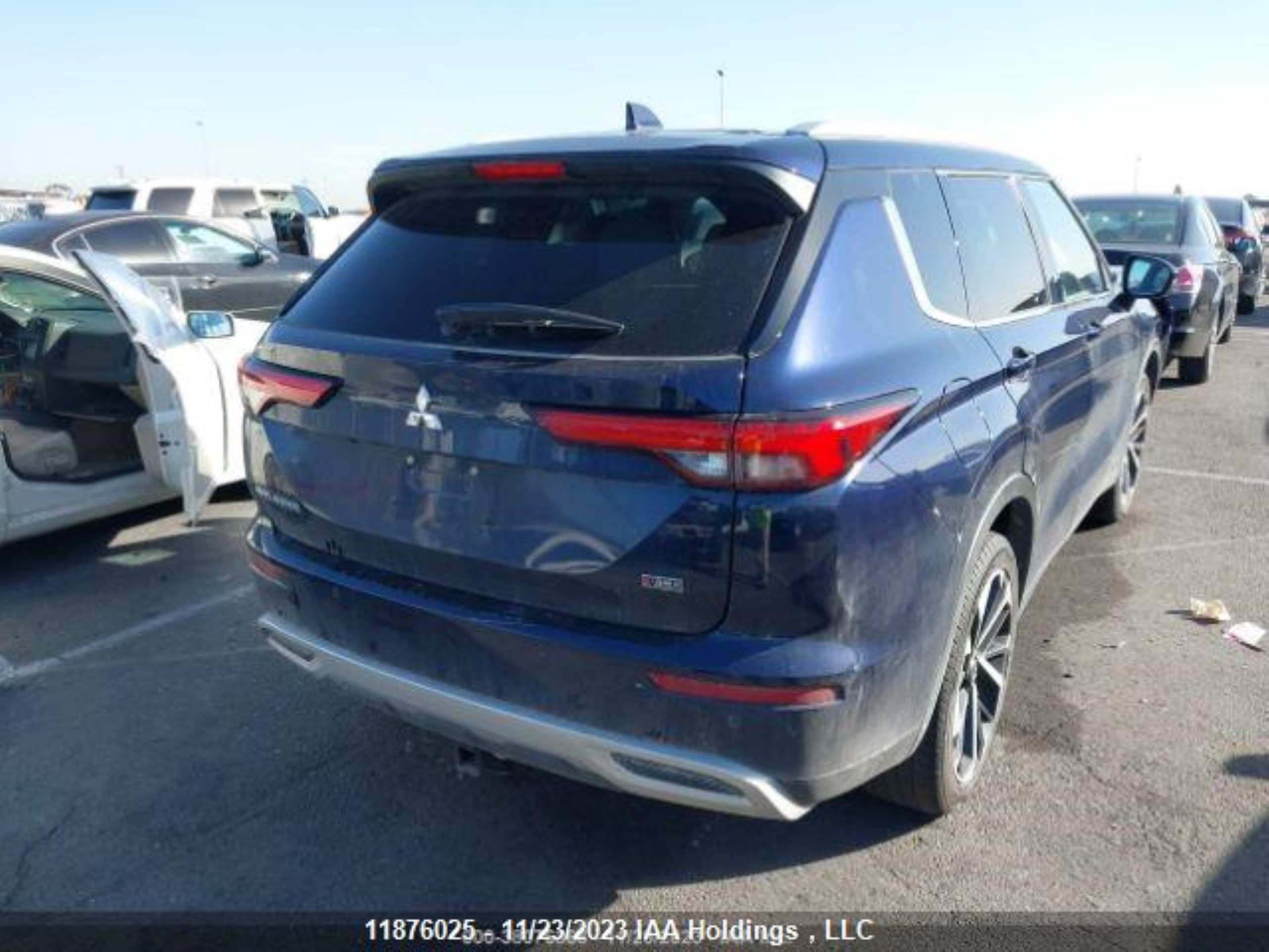 Photo 16 VIN: JA4J4VA83NZ611096 - MITSUBISHI OUTLANDER 