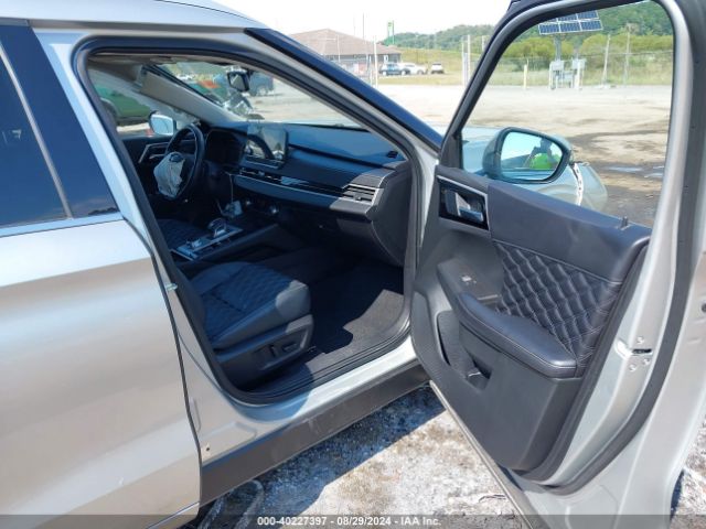 Photo 4 VIN: JA4J4VA84NZ009906 - MITSUBISHI OUTLANDER 