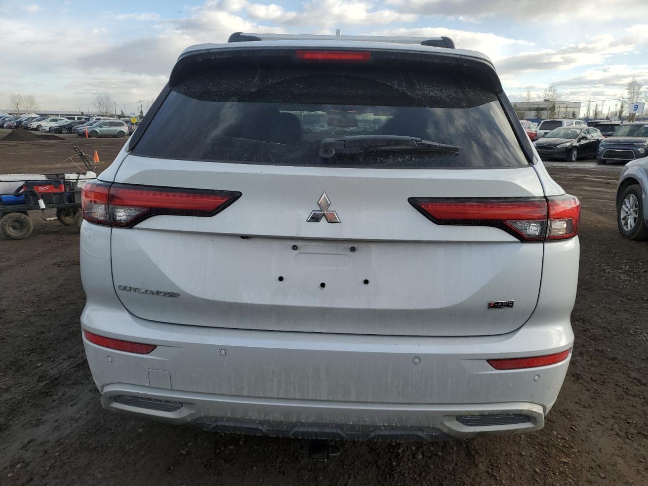 Photo 5 VIN: JA4J4VA84NZ603718 - MITSUBISHI OUTLANDER 