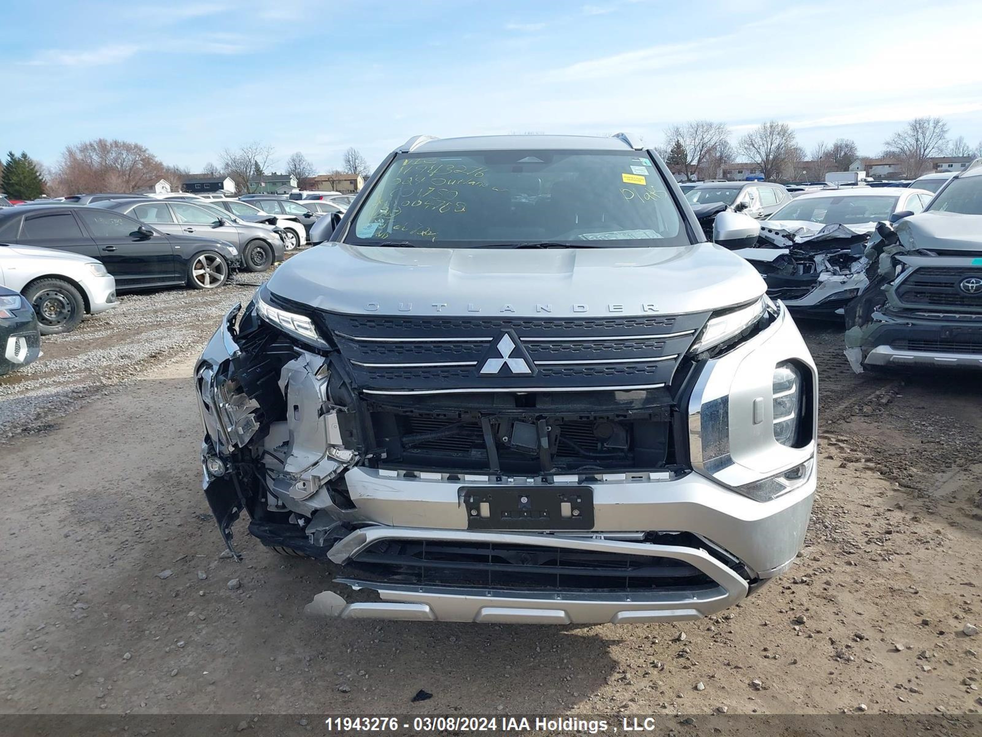 Photo 12 VIN: JA4J4VA84RZ601750 - MITSUBISHI OUTLANDER 