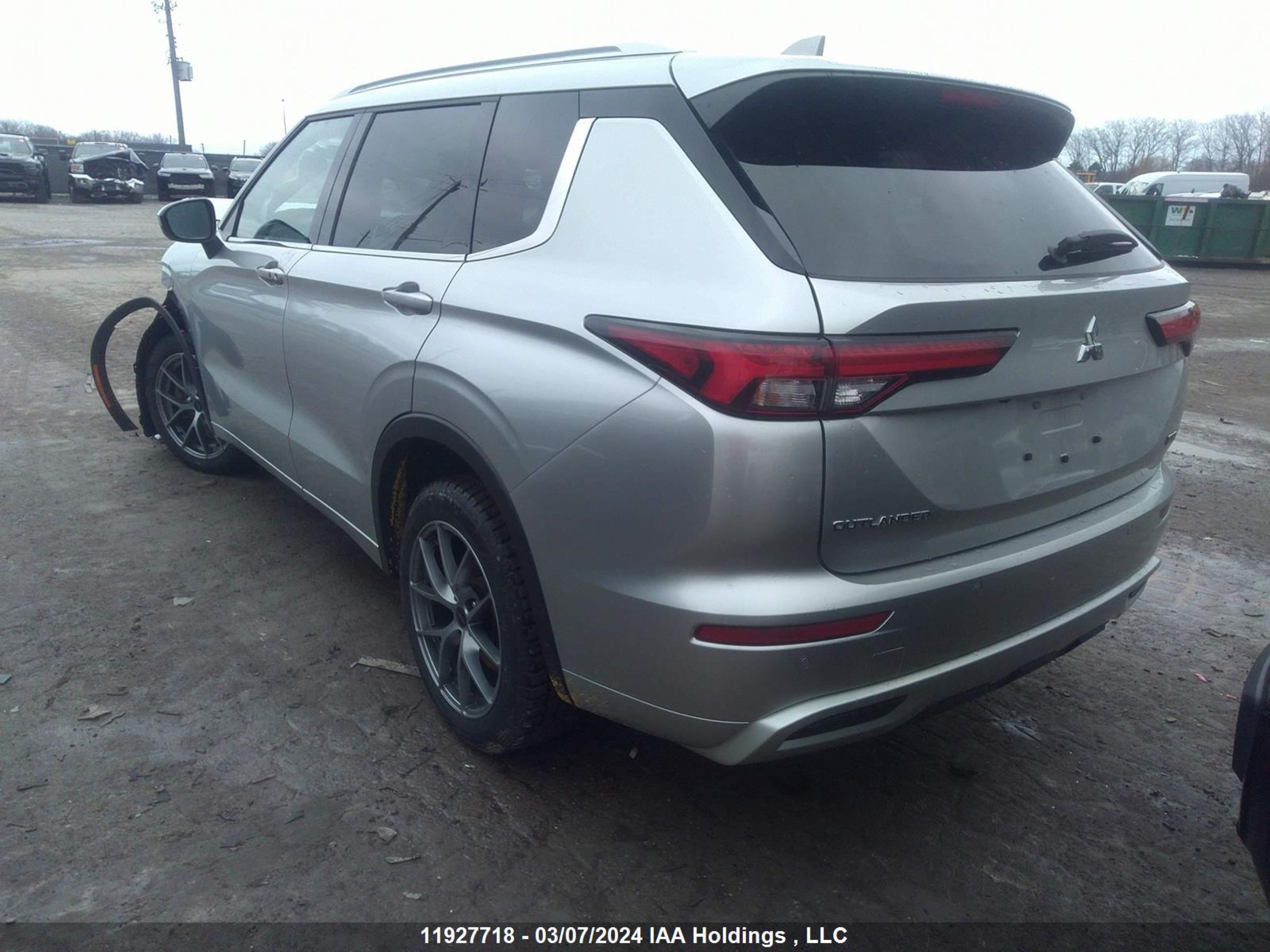 Photo 2 VIN: JA4J4VA85PZ603598 - MITSUBISHI OUTLANDER 