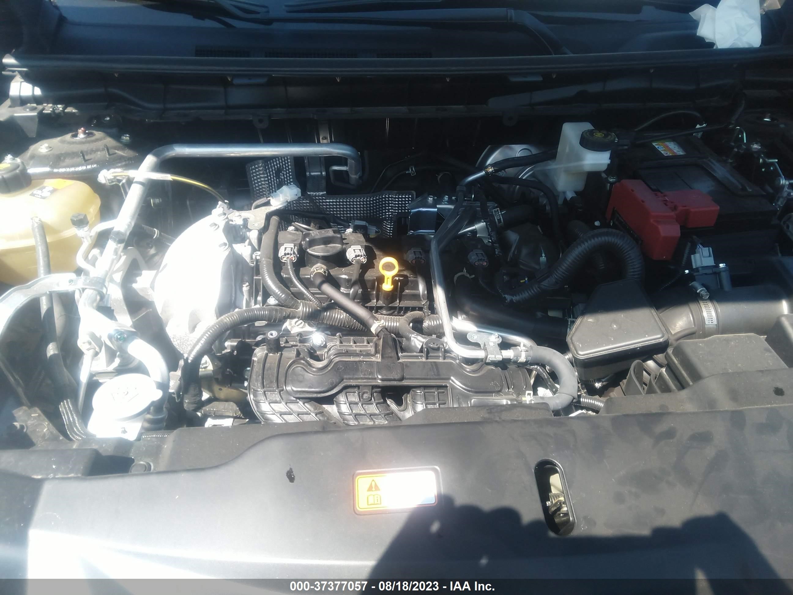 Photo 9 VIN: JA4J4VA88PZ019888 - MITSUBISHI OUTLANDER 