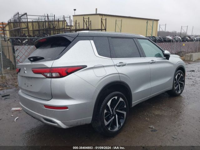 Photo 3 VIN: JA4J4VA88PZ037047 - MITSUBISHI OUTLANDER 