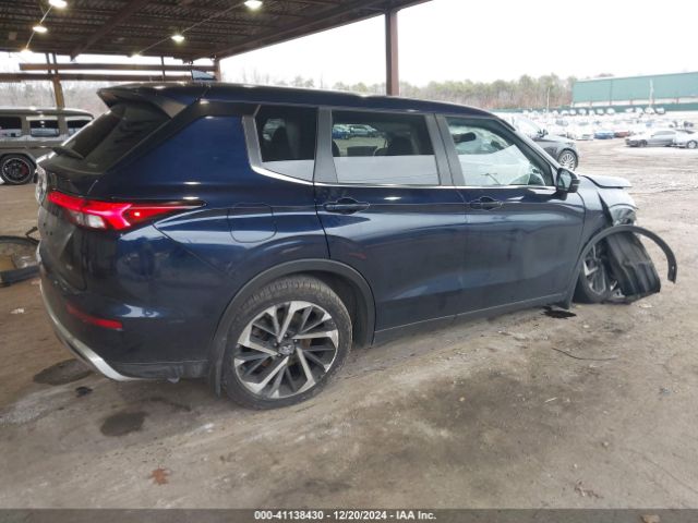 Photo 3 VIN: JA4J4VA88RZ015830 - MITSUBISHI OUTLANDER 