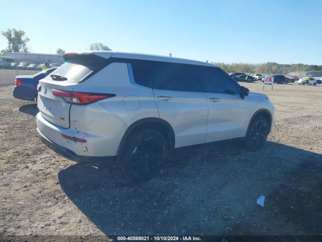 Photo 3 VIN: JA4J4VA89RZ008644 - MITSUBISHI OUTLANDER 