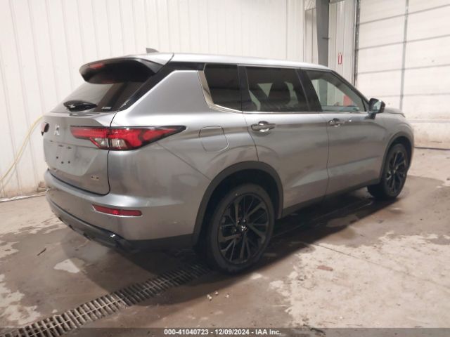 Photo 3 VIN: JA4J4VA89RZ020308 - MITSUBISHI OUTLANDER 