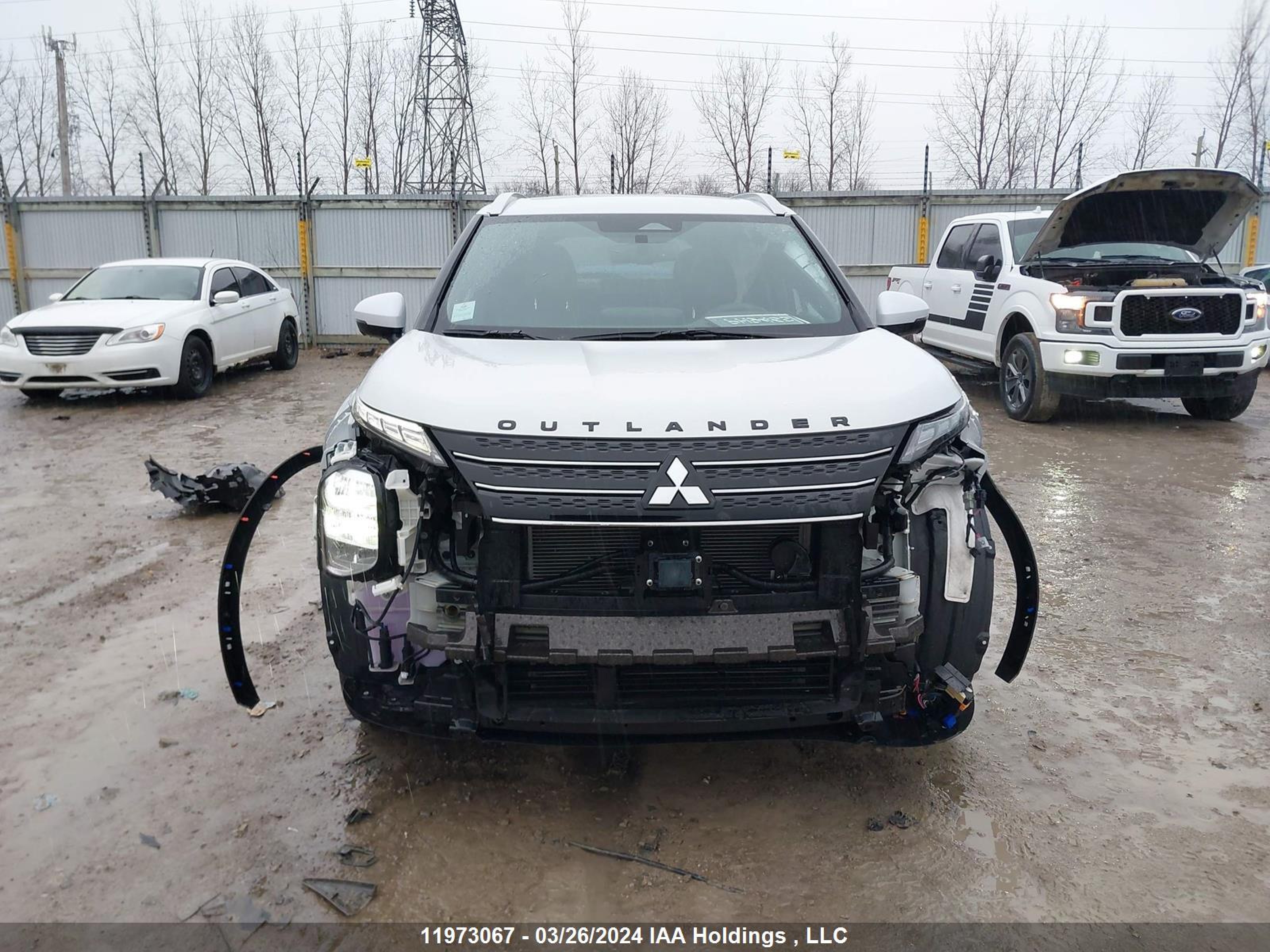 Photo 11 VIN: JA4J4VA8XPZ618467 - MITSUBISHI OUTLANDER 