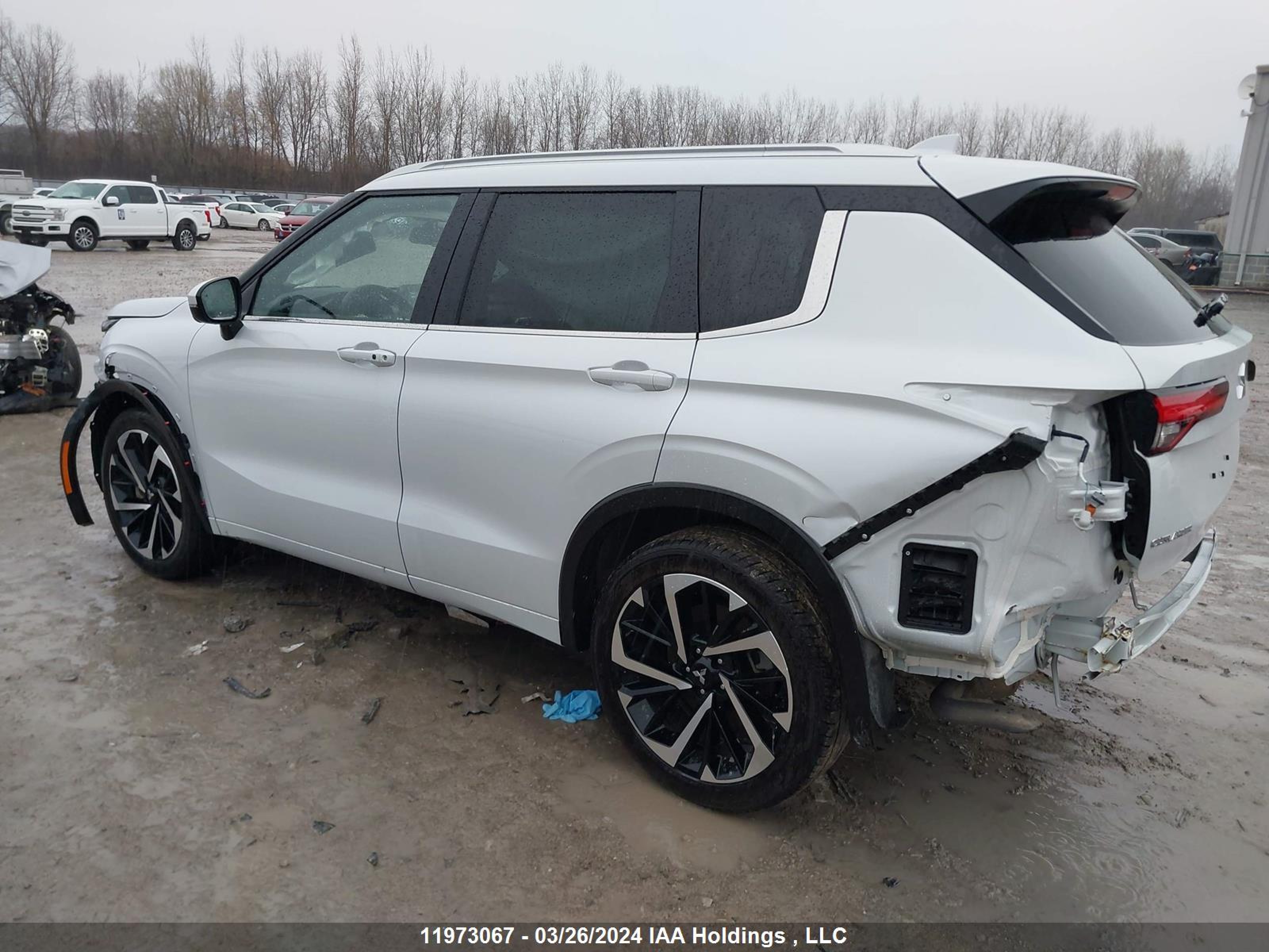 Photo 2 VIN: JA4J4VA8XPZ618467 - MITSUBISHI OUTLANDER 