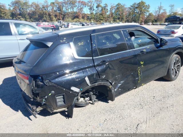 Photo 3 VIN: JA4J4WA84RZ018553 - MITSUBISHI OUTLANDER 