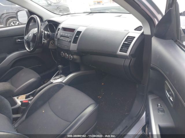 Photo 4 VIN: JA4JS4AXXBU035880 - MITSUBISHI OUTLANDER 