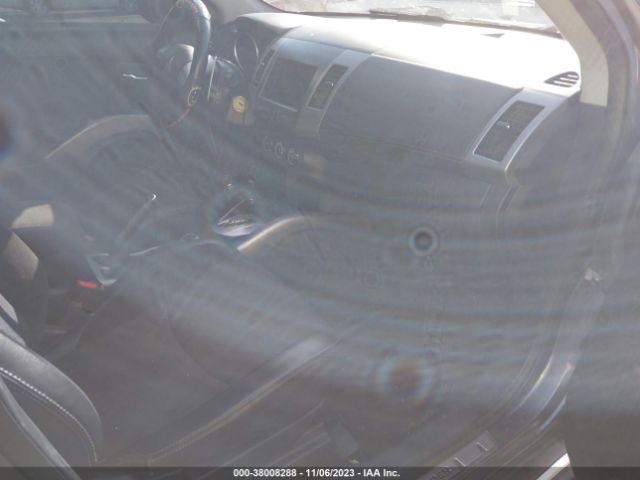 Photo 4 VIN: JA4JT3AW1BU014978 - MITSUBISHI OUTLANDER 