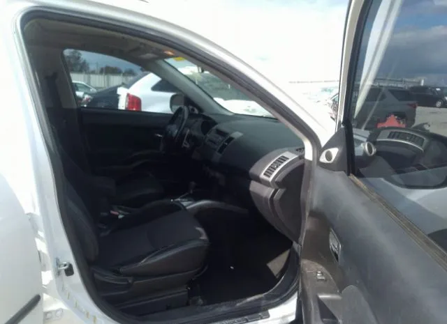 Photo 4 VIN: JA4JT3AW3AZ007483 - MITSUBISHI OUTLANDER 