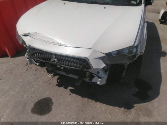 Photo 5 VIN: JA4JT3AW4AZ015897 - MITSUBISHI OUTLANDER 