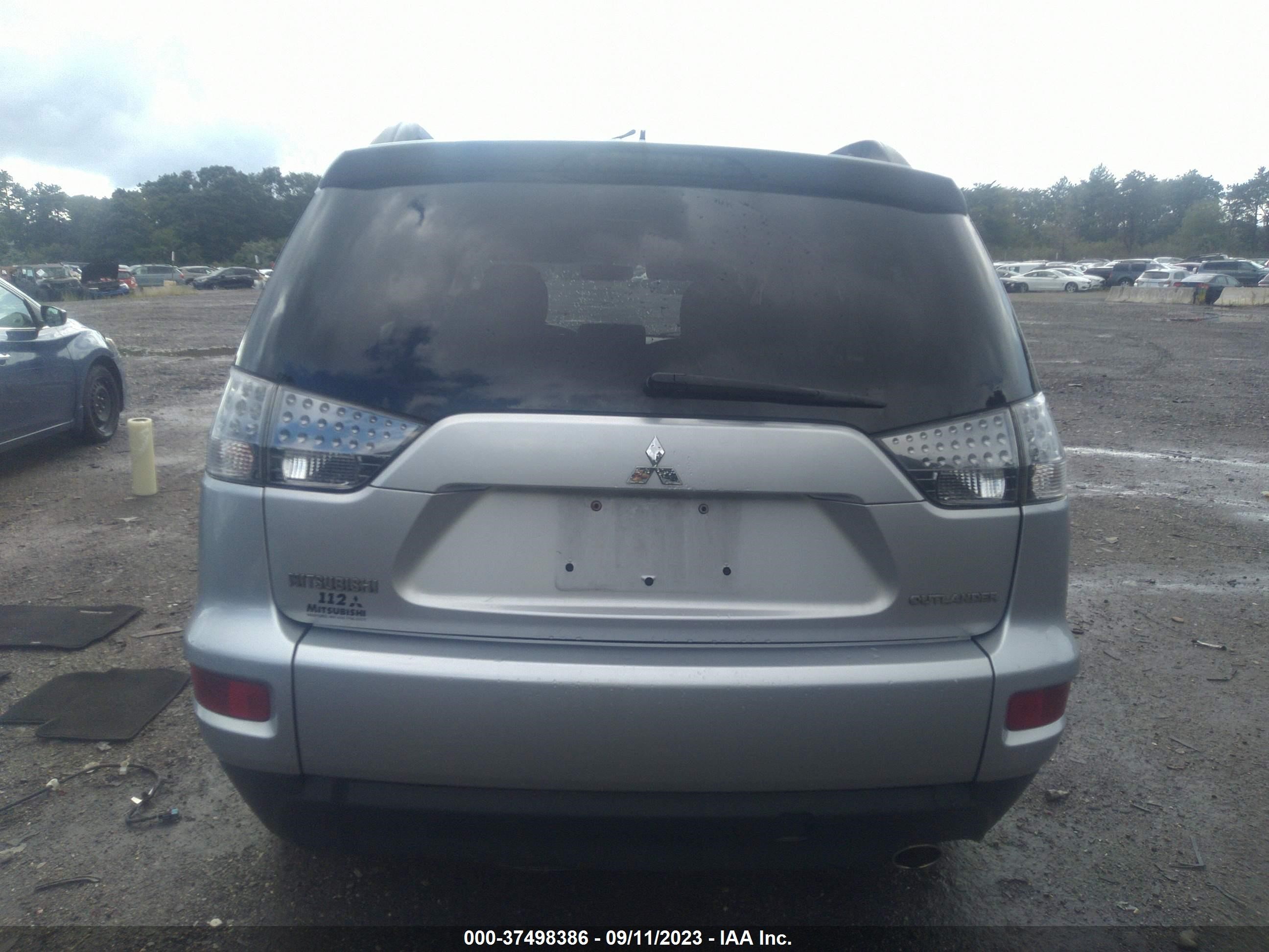 Photo 16 VIN: JA4JT3AW6AZ009938 - MITSUBISHI OUTLANDER 