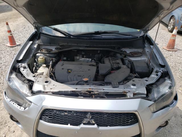 Photo 6 VIN: JA4JT3AW6BU031016 - MITSUBISHI OUTLANDER 