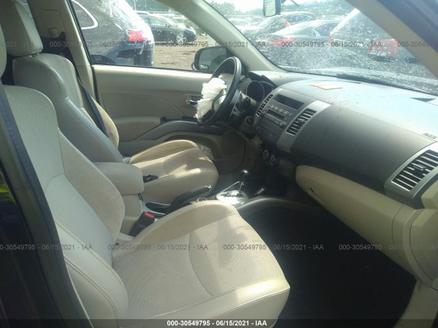 Photo 4 VIN: JA4JT3AW8BU020728 - MITSUBISHI OUTLANDER 