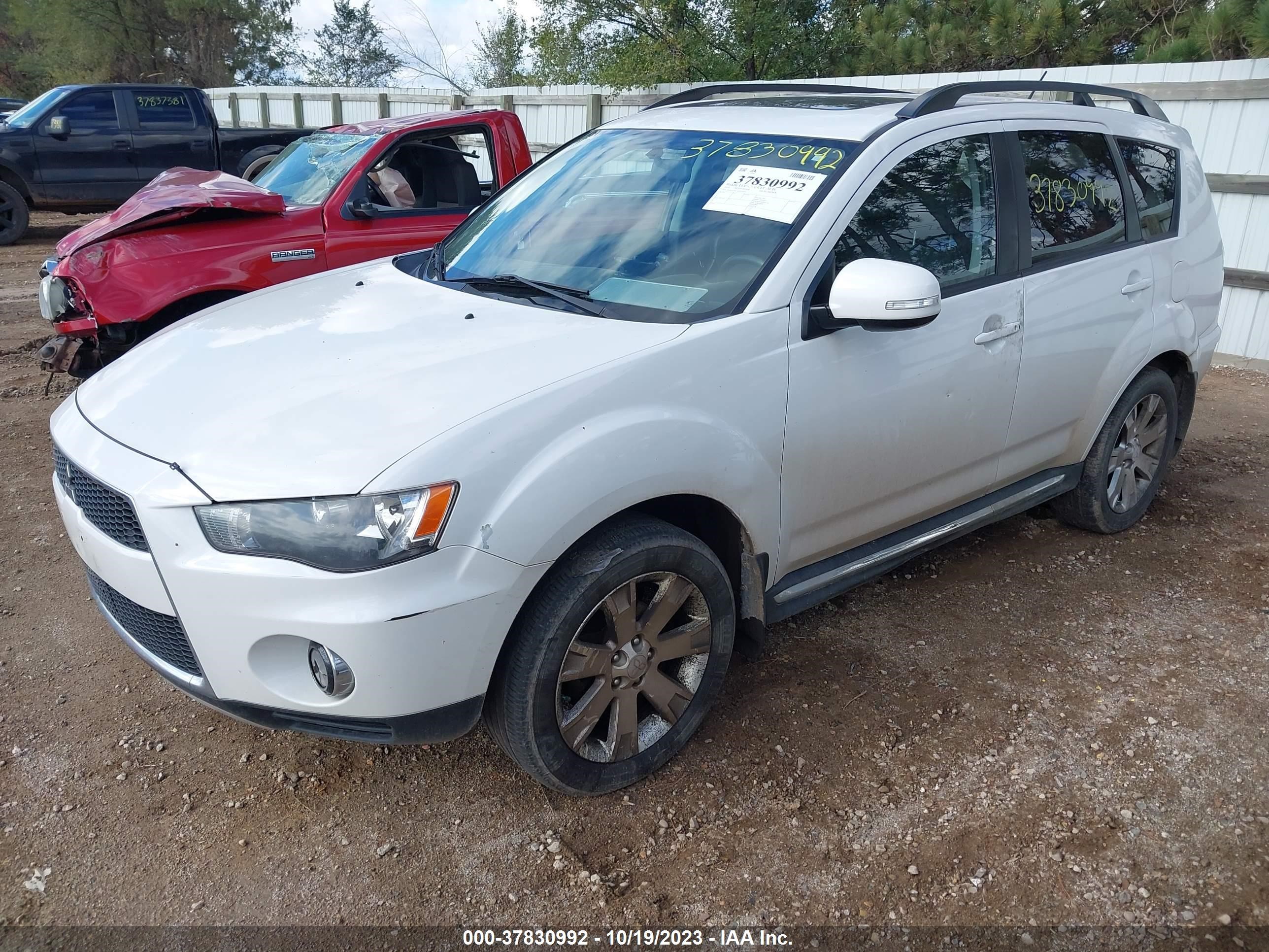 Photo 1 VIN: JA4JT3AWXAZ016035 - MITSUBISHI OUTLANDER 