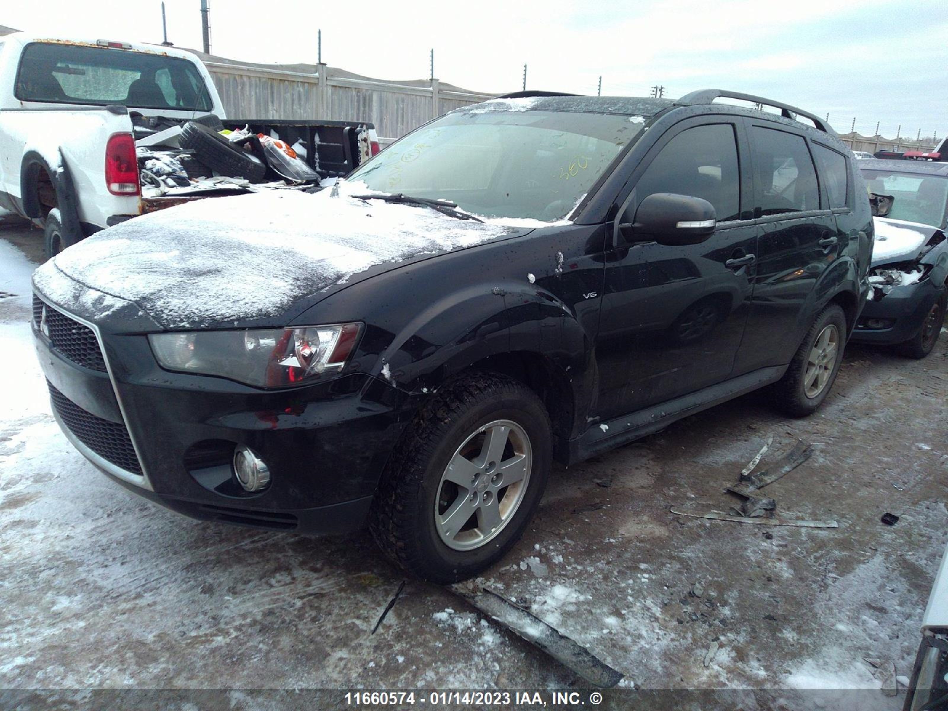 Photo 1 VIN: JA4JT3AX2CU601975 - MITSUBISHI OUTLANDER 