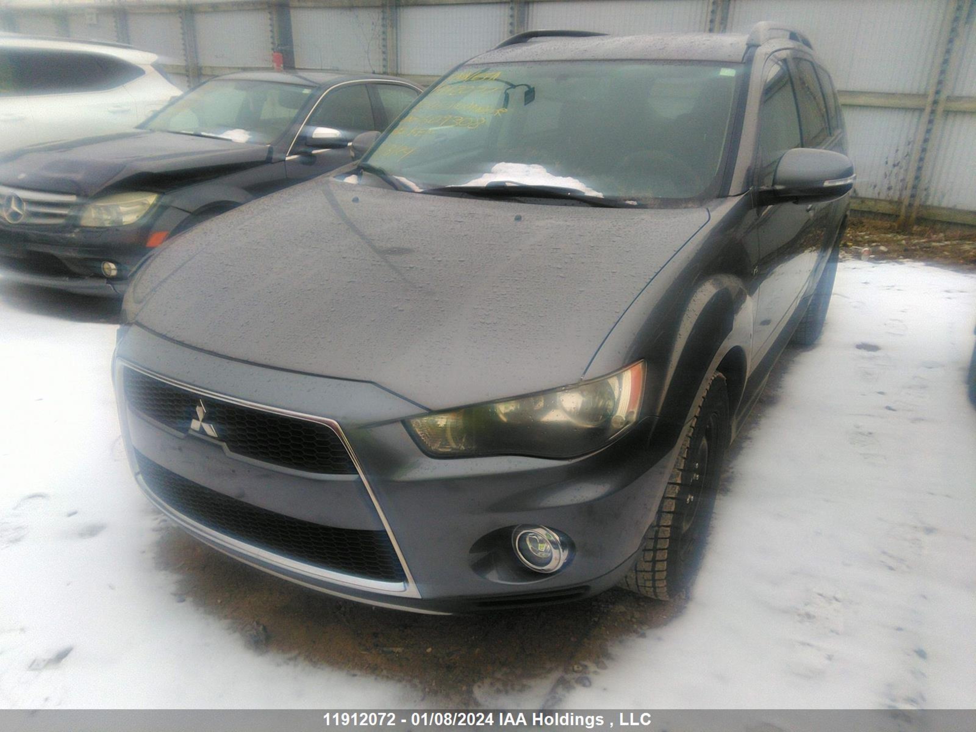 Photo 1 VIN: JA4JT3AX3CU609308 - MITSUBISHI OUTLANDER 