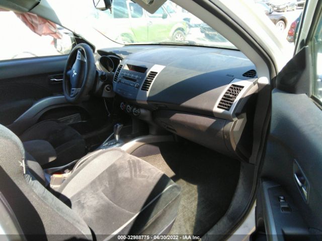 Photo 4 VIN: JA4JT3AX6CU608881 - MITSUBISHI OUTLANDER 